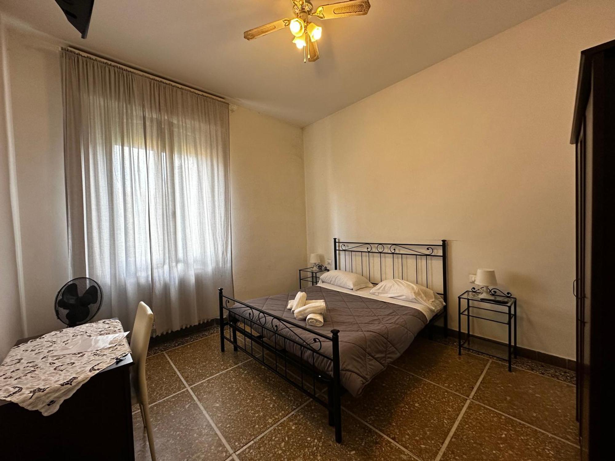 Hostel B&B Pisa Buitenkant foto