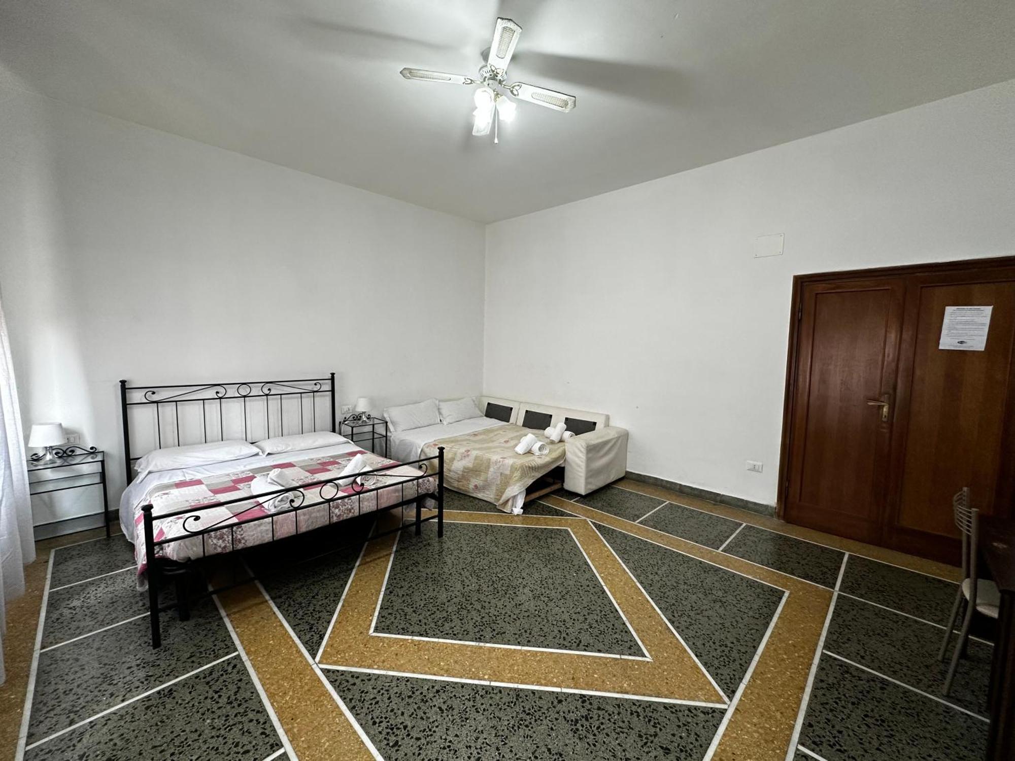 Hostel B&B Pisa Buitenkant foto