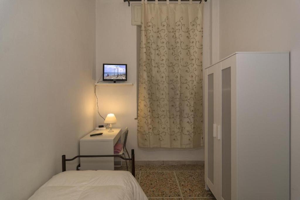 Hostel B&B Pisa Buitenkant foto